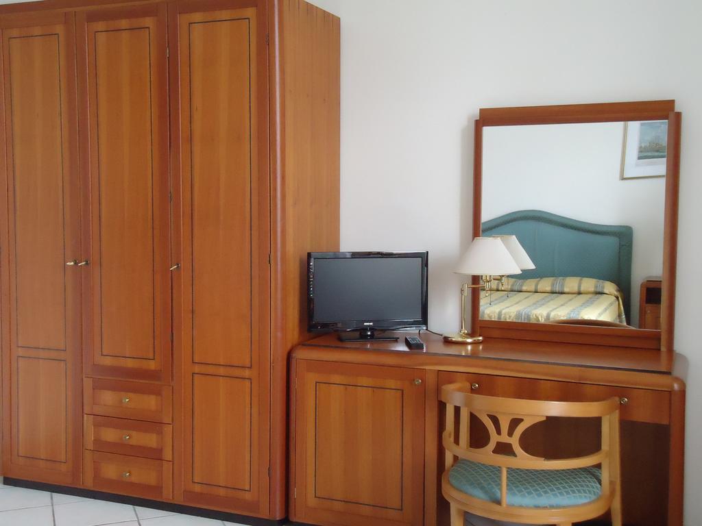 Albergo Roma Casciana Terme Rum bild